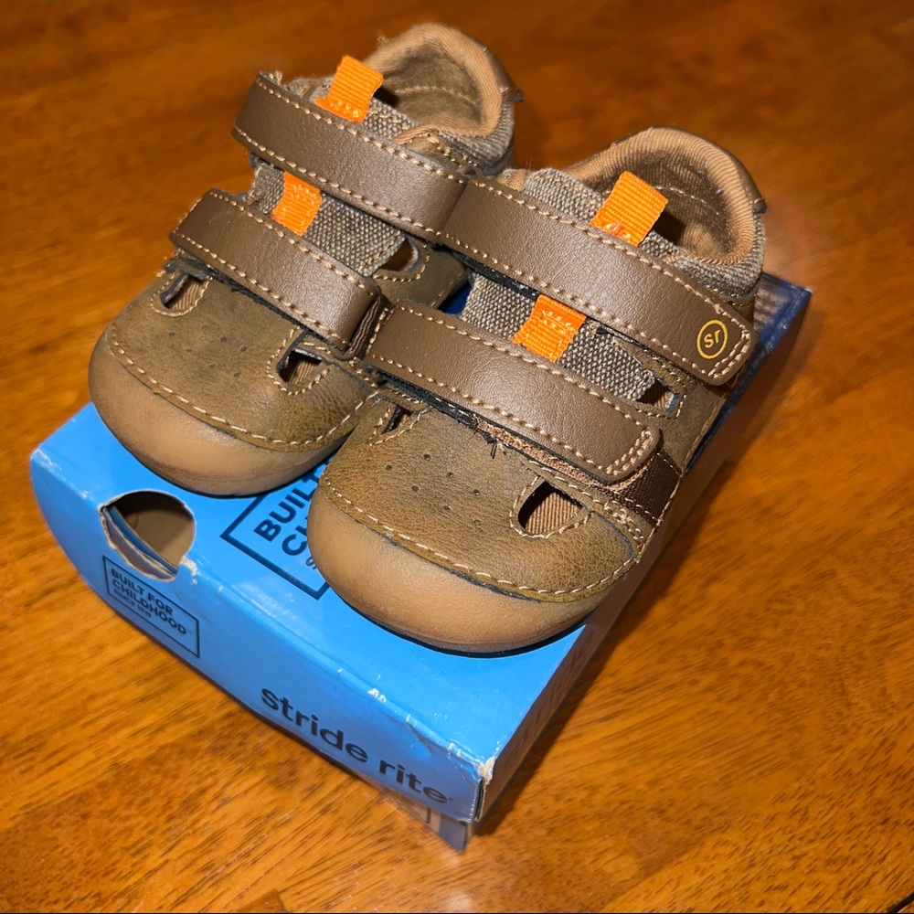 STRIDE RITE | SOFT MOTION
elijah sneaker